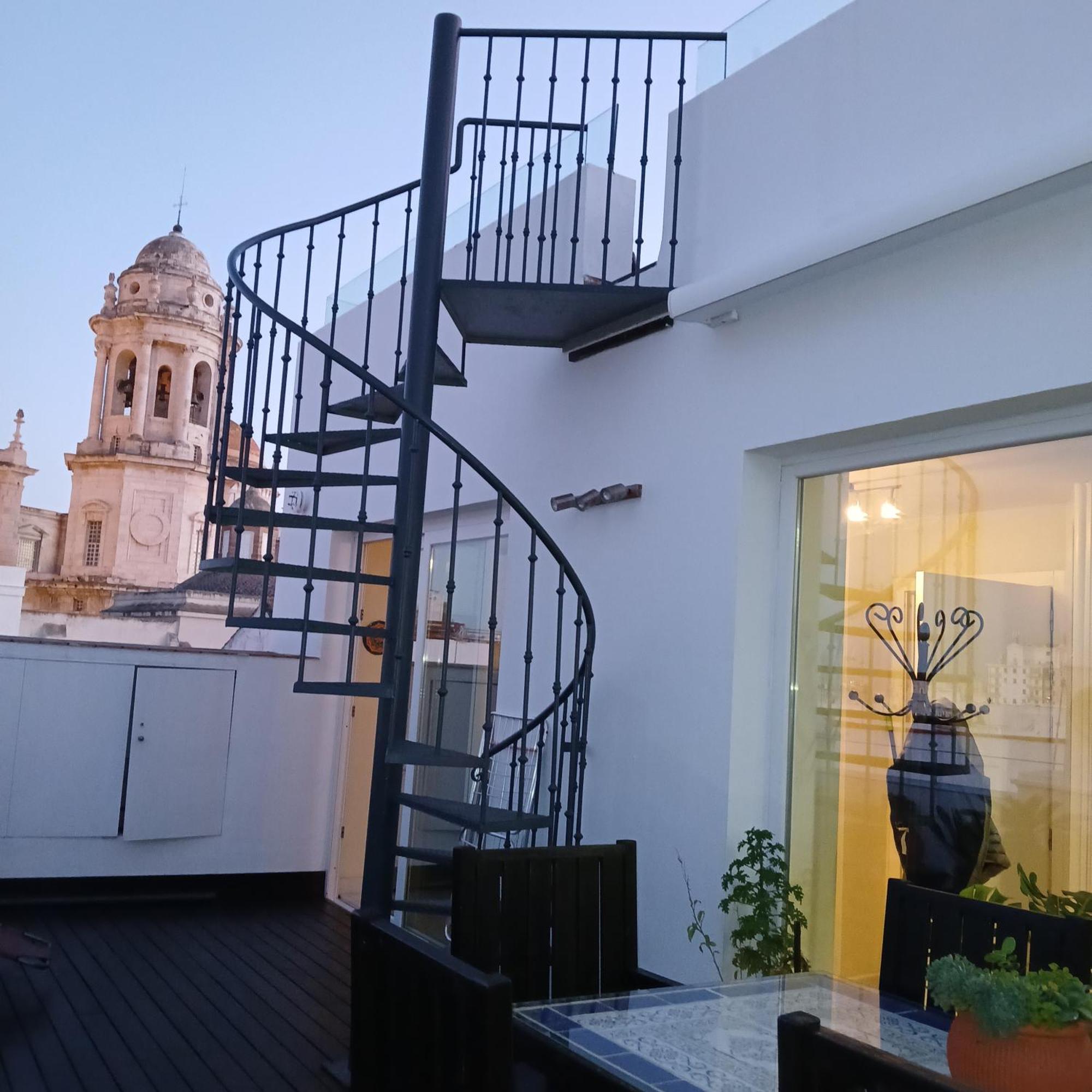 Apartamento ***** Attic With Impressive Views And Jacuzzi Cádiz Exterior foto