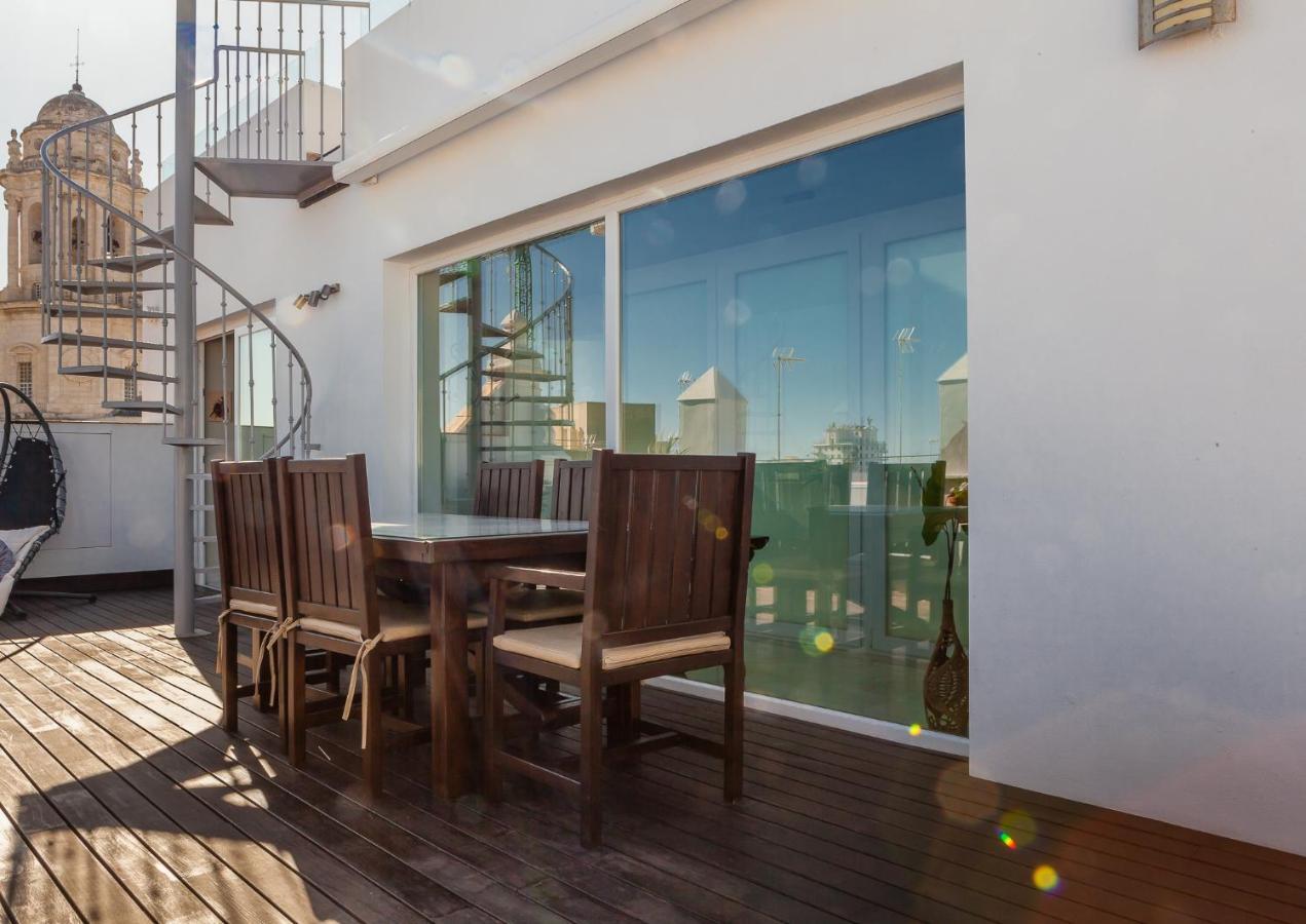 Apartamento ***** Attic With Impressive Views And Jacuzzi Cádiz Exterior foto